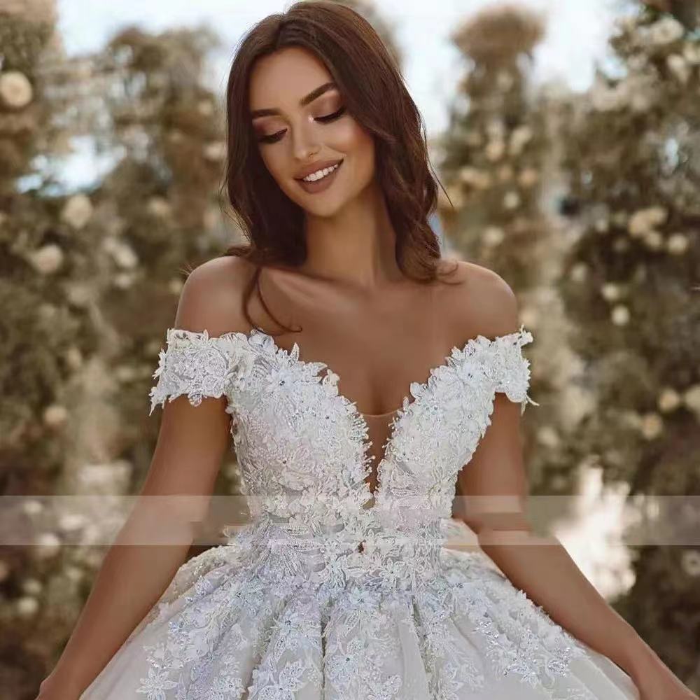 Luxury Off-the-Shoulder Ball Gown Wedding Dress - Royal Lace Bridal Gown with Train.