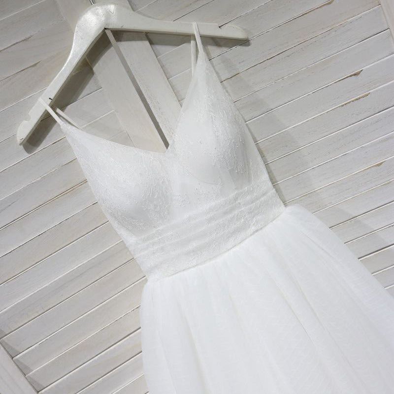 White A-Line Tulle Wedding Dress - Lace V-Neck Mid-Length Bridal Gown