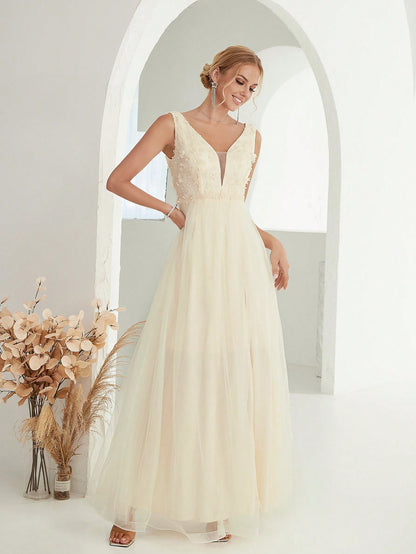 V-neck Sleeveless Lace Dress