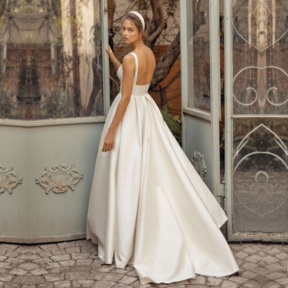 Classic Satin A-Line Wedding Dress - Elegant Square Neck Bridal Gown with Train.