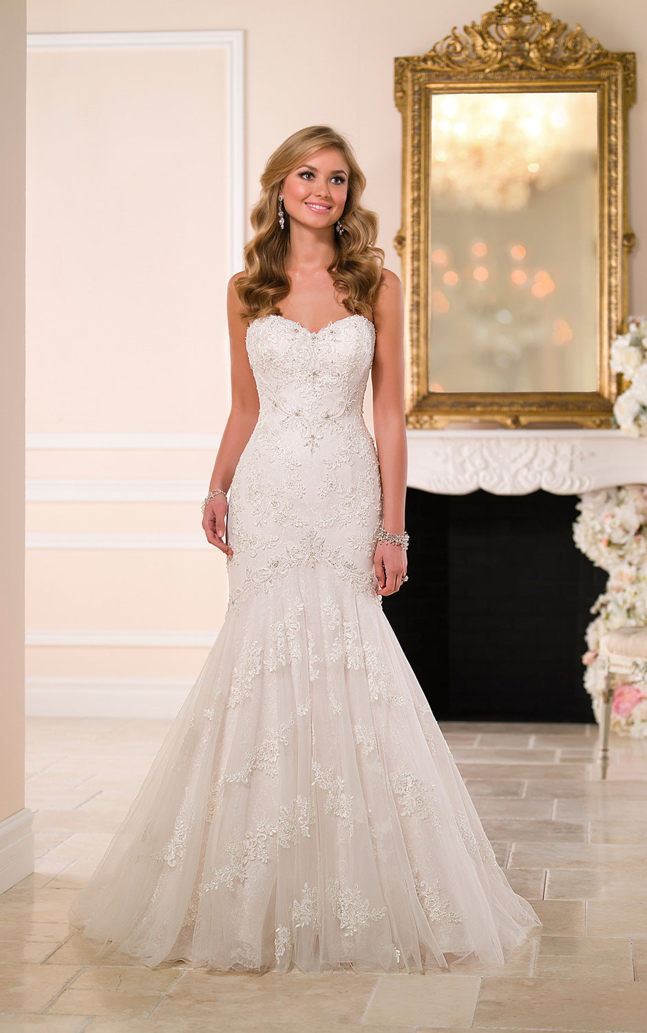 Square Neck Long Sleeve Wedding Dress - Vintage Tulle A-Line Bridal Gown.