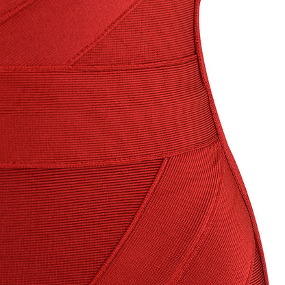 Strapless shoulder tight dress