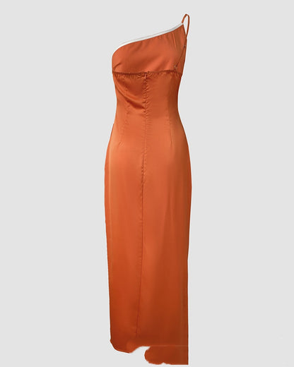 Solid-color One-shoulder Pleated Slit Dress