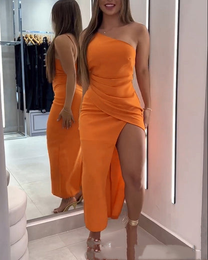 Solid-color One-shoulder Pleated Slit Dress