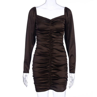 Low-rise pleated dress