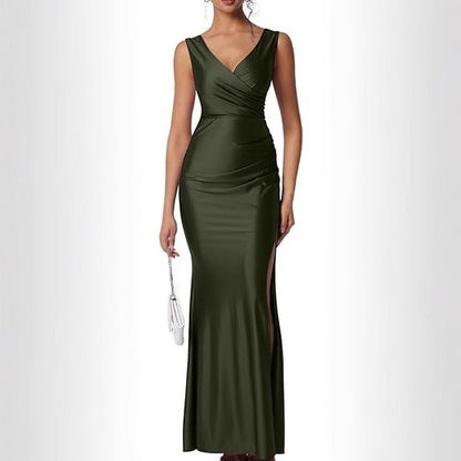 Elegant Solid-color Satin Dress With A Slit