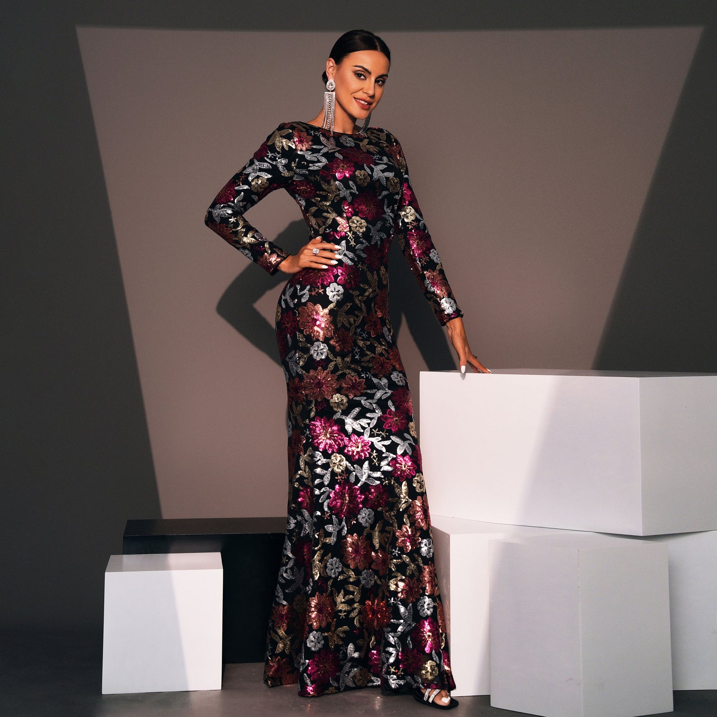 Evening Gown Long Sleeve Temperament Crew Neck Long Sequined Floral Banquet Dress