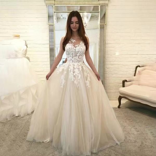 Sweetheart Lace Ball Gown Wedding Dress - 3D Floral Tulle Bridal Gown.