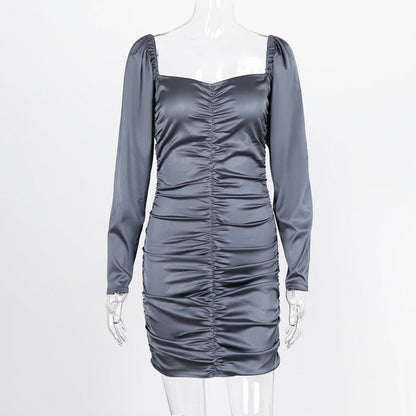 Low-rise pleated dress
