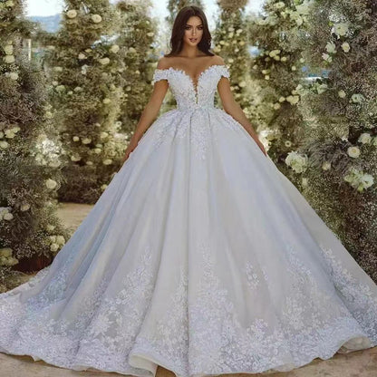 Off-the-shoulder Slim And Simple Wedding Dress