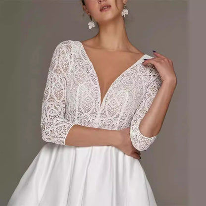 Off-the-Shoulder Lace Ball Gown Wedding Dress - Elegant Tulle Princess Bridal Gown.