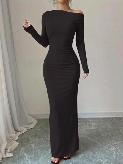 Sleek Long-sleeved Solid-color Dress That Hugs