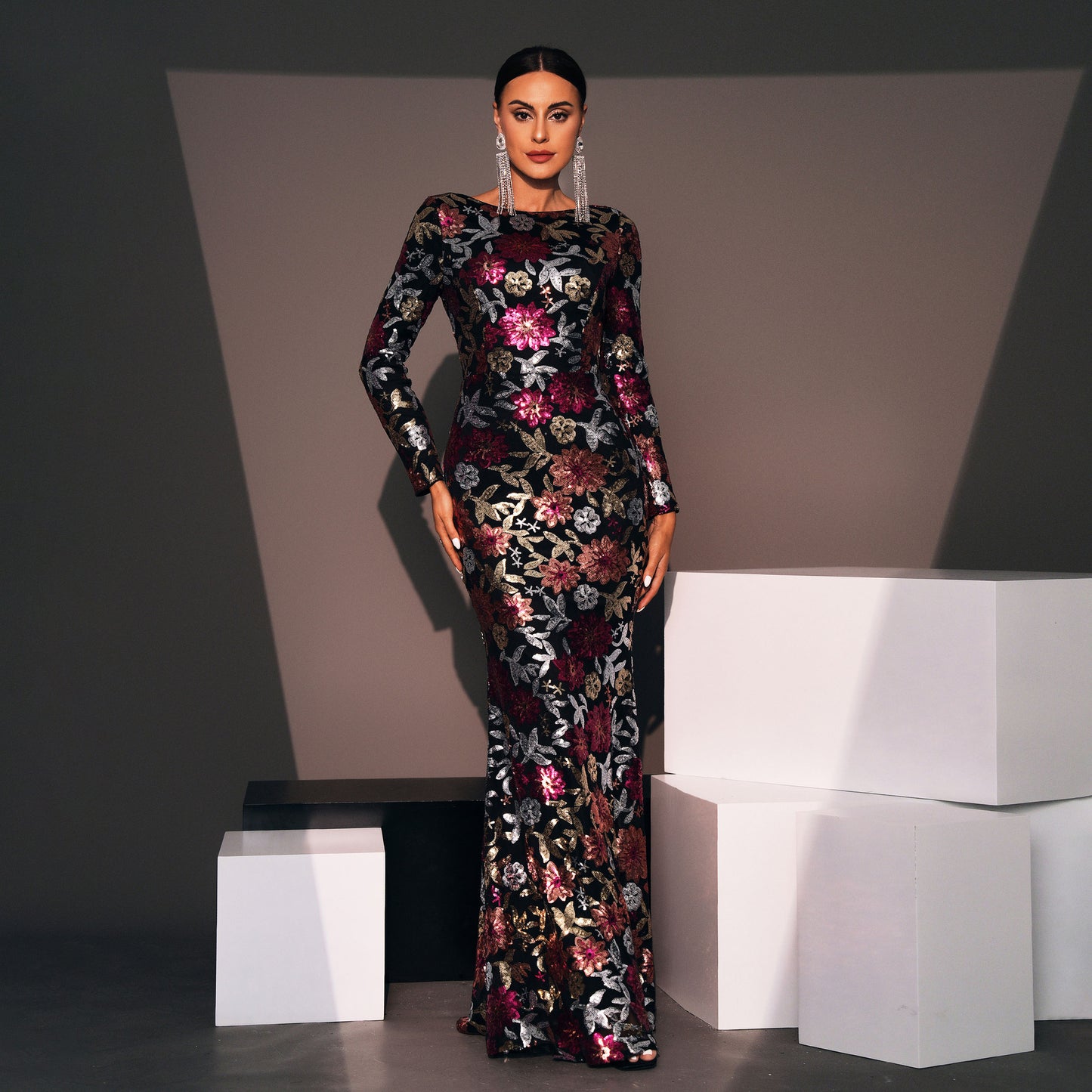 Evening Gown Long Sleeve Temperament Crew Neck Long Sequined Floral Banquet Dress