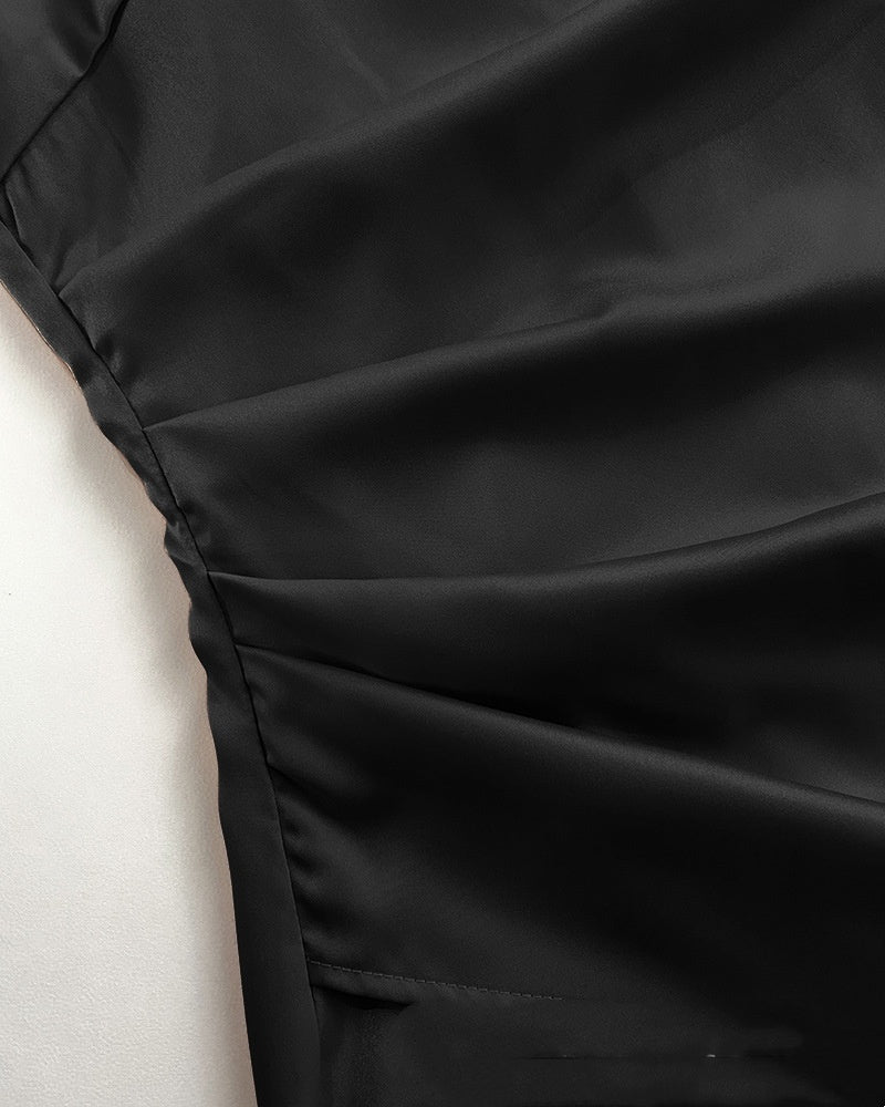 Solid-color One-shoulder Pleated Slit Dress