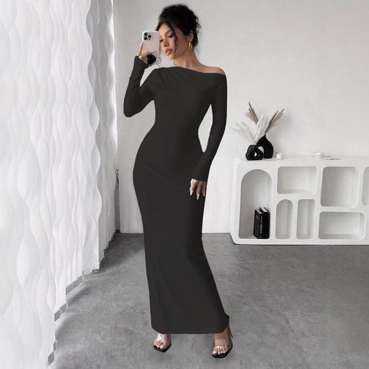 Sleek Long-sleeved Solid-color Dress That Hugs